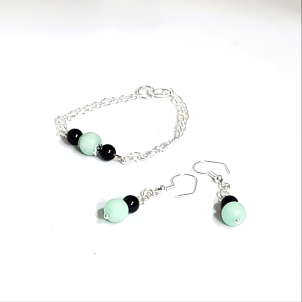 Bracelet and earring set